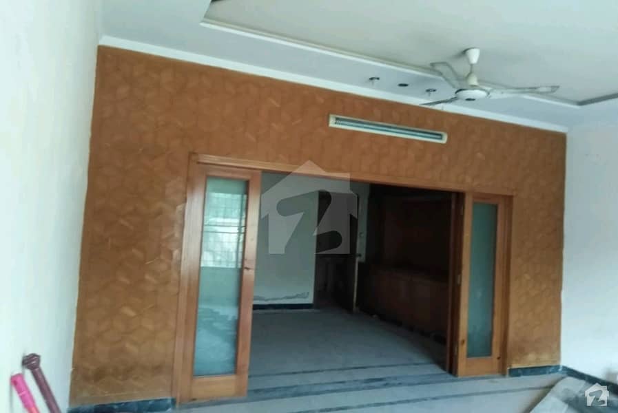 House For Rent Model Town, Lahore ID32731110