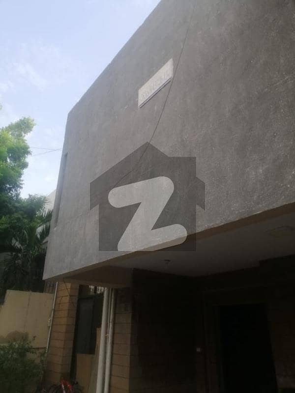ڈی ایچ اے فیز 7 ڈی ایچ اے کراچی میں 4 کمروں کا 12 مرلہ مکان 5.5 کروڑ میں برائے فروخت۔