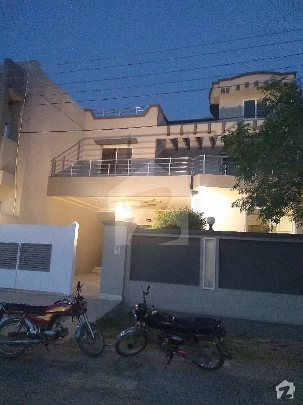 ایڈن ویلی فیصل آباد میں 4 کمروں کا 5 مرلہ مکان 1.4 کروڑ میں برائے فروخت۔