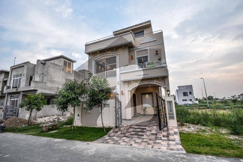 5 Marla Brand New Luxury House For Rent In Dha Top Location Near By Park And Masjid