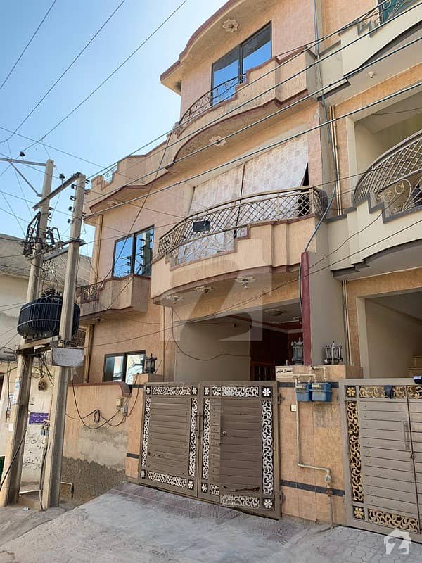گولرا موڑ اسلام آباد میں 6 کمروں کا 5 مرلہ مکان 1.3 کروڑ میں برائے فروخت۔