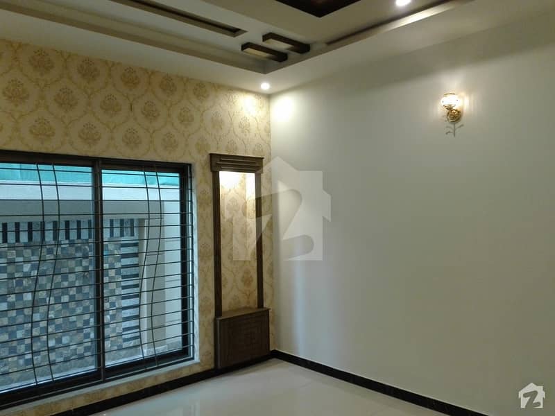 10 Marla House In Wapda Town For Sale At Good Location