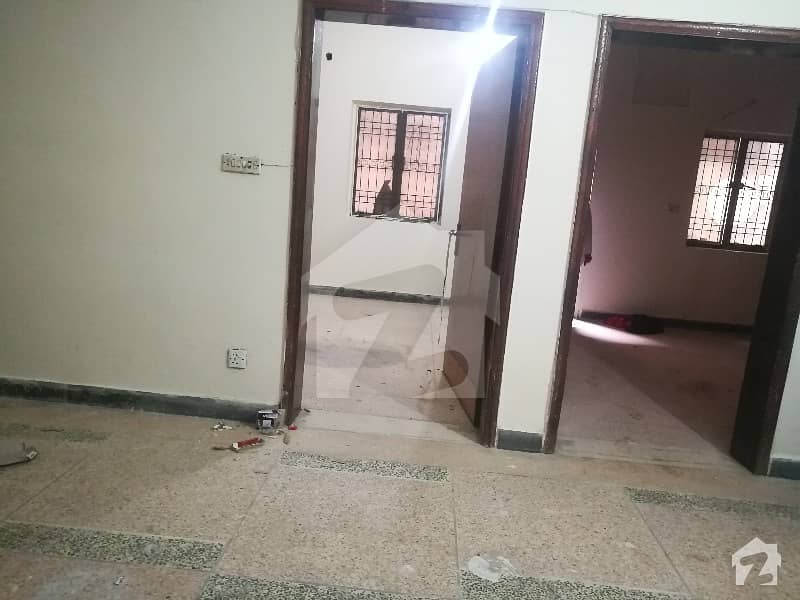 10 Marla Double Storey Near Main Boulevard Farooq Hospital