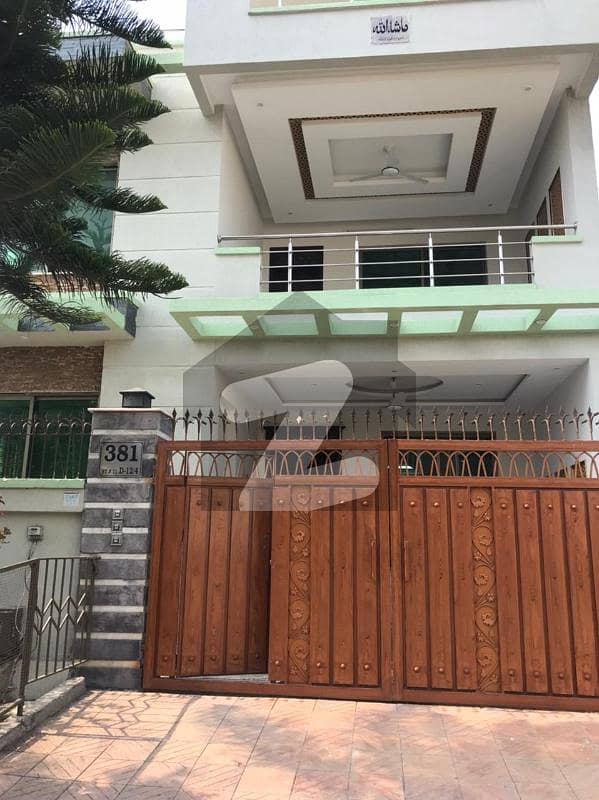 D12 Brand New 30x60 House For Sale