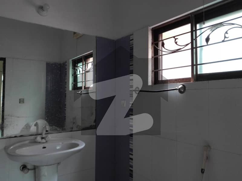 1 Kanal 3bed Superb Lower Portion In Gulshan E Lahore Society Near Wapda Town