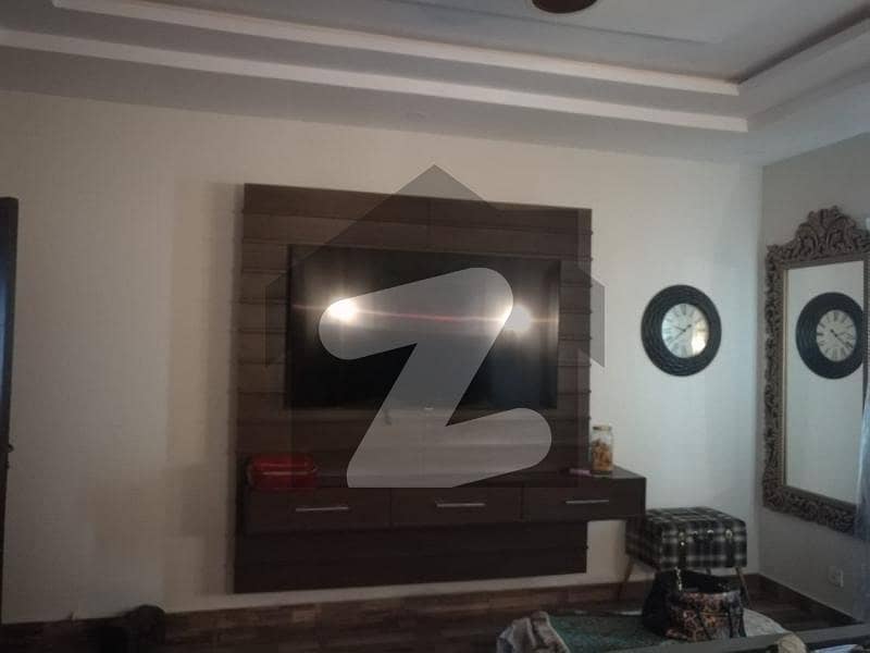 ڈی ایچ اے فیز 1 - بلاک ای فیز 1 ڈیفنس (ڈی ایچ اے) لاہور میں 4 کمروں کا 1 کنال مکان 5.45 کروڑ میں برائے فروخت۔