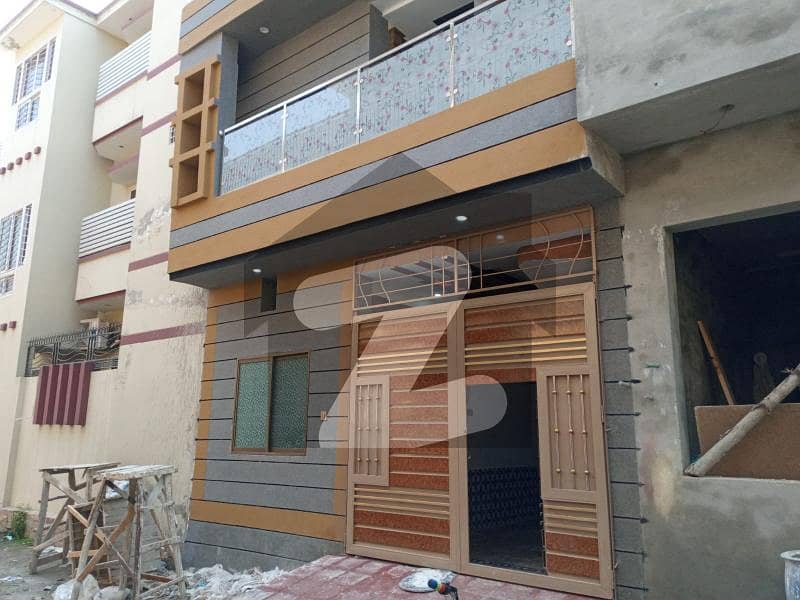 ورسک روڈ پشاور میں 4 کمروں کا 3 مرلہ مکان 1 کروڑ میں برائے فروخت۔