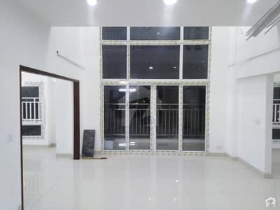 250 Square Yard Residential Town House For Rent