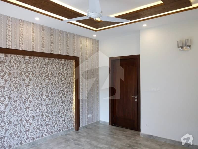 In Nawab Town House For Sale Sized 5 Marla