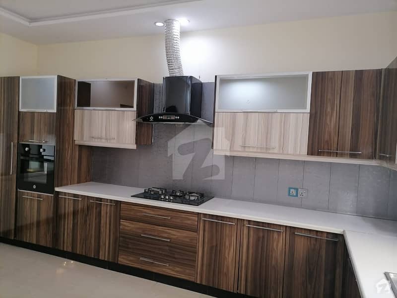 1 Kanal Upper Portion For Rent Available In