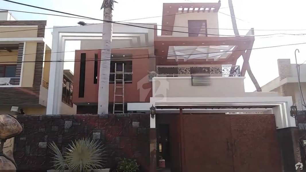 نارتھ ناظم آباد ۔ بلاک ایف نارتھ ناظم آباد کراچی میں 8 کمروں کا 1.12 کنال مکان 10 کروڑ میں برائے فروخت۔
