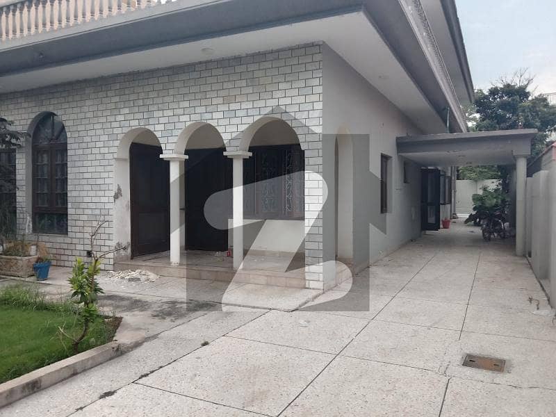 2 Bedrooms 1 Kanal Very Reasonable Upper Portion For Rent In F-10