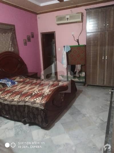 سمن آباد لاہور میں 4 کمروں کا 4 مرلہ مکان 45 ہزار میں کرایہ پر دستیاب ہے۔
