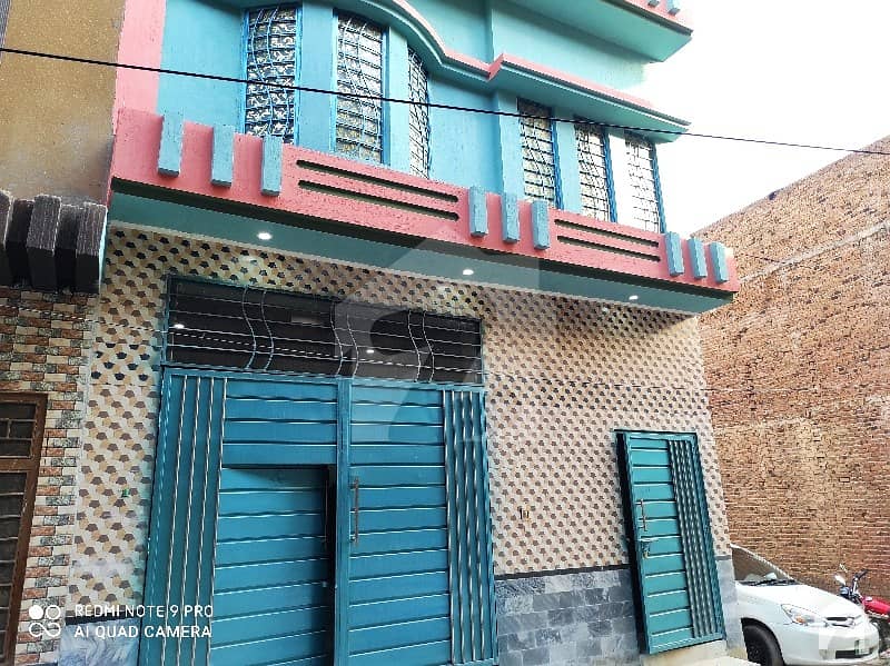 ڈلا زیک روڈ پشاور میں 7 کمروں کا 4 مرلہ مکان 1.25 کروڑ میں برائے فروخت۔