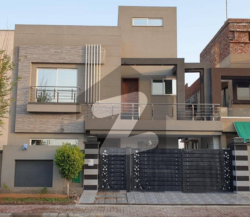 10 Marla Double Story House For Sale At Ideal Location Of Bahria Town
