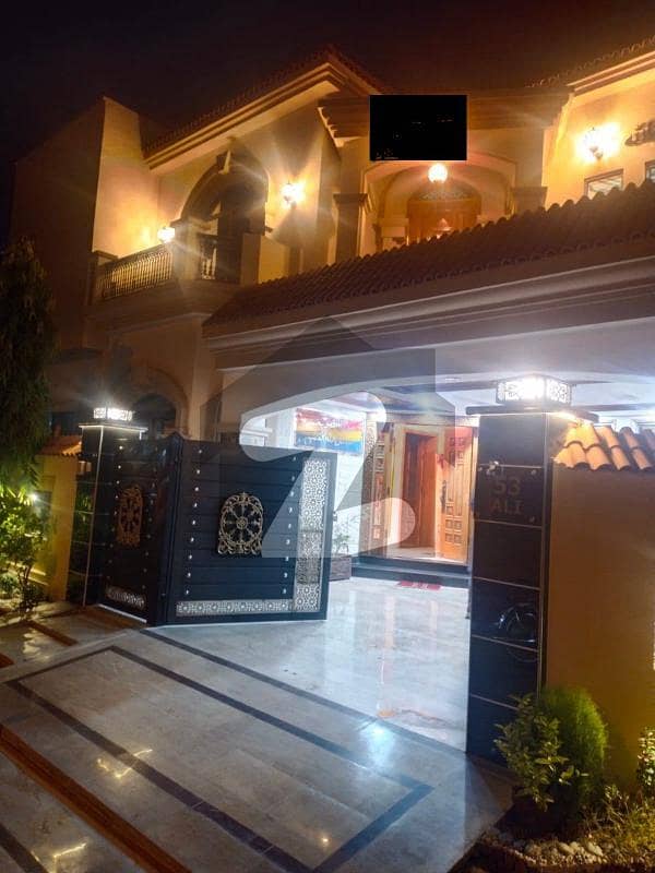 بحریہ ٹاؤن علی بلاک بحریہ ٹاؤن سیکٹر B بحریہ ٹاؤن لاہور میں 5 کمروں کا 9 مرلہ مکان 3 کروڑ میں برائے فروخت۔