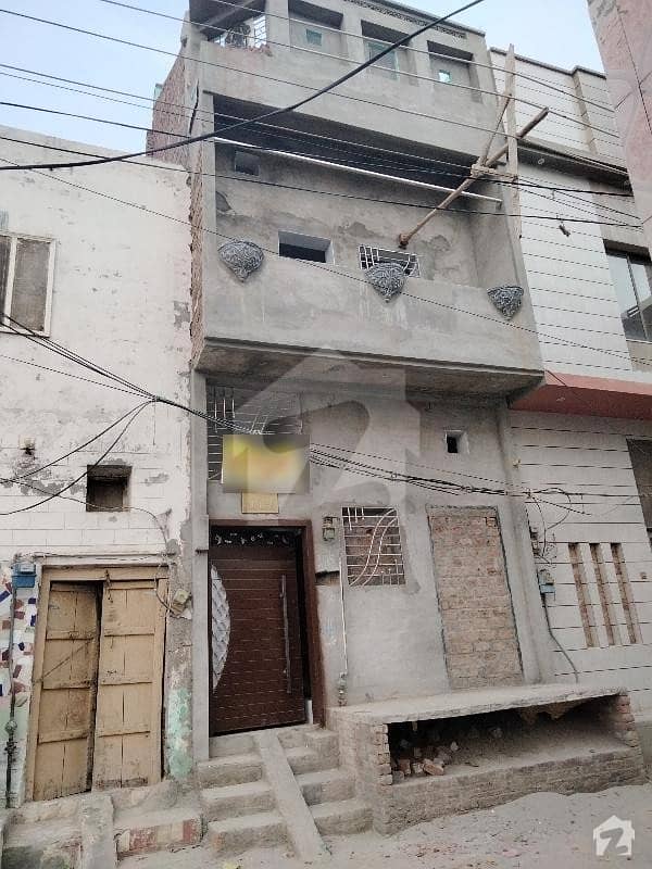 غلام محمد آباد فیصل آباد میں 3 کمروں کا 2 مرلہ مکان 60 لاکھ میں برائے فروخت۔