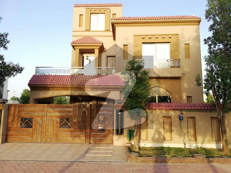 10 Marla Beautiful House For Rent In Awais Qarni Block Sector B Bahria Town Lahore