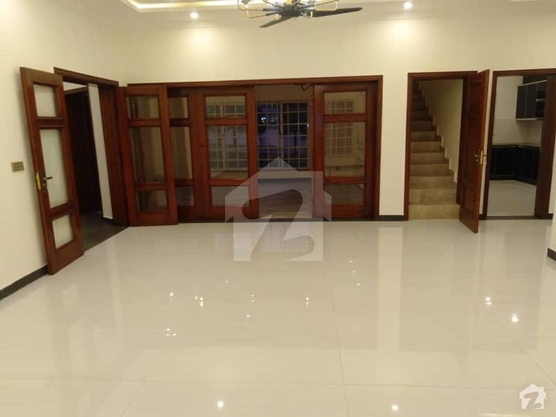 5 Marla House Ideally Situated In Bahria Town