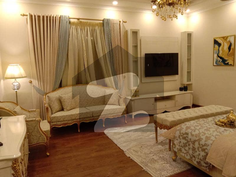ڈی ایچ اے فیز 4 ڈیفنس (ڈی ایچ اے) لاہور میں 5 کمروں کا 1 کنال مکان 5.3 کروڑ میں برائے فروخت۔