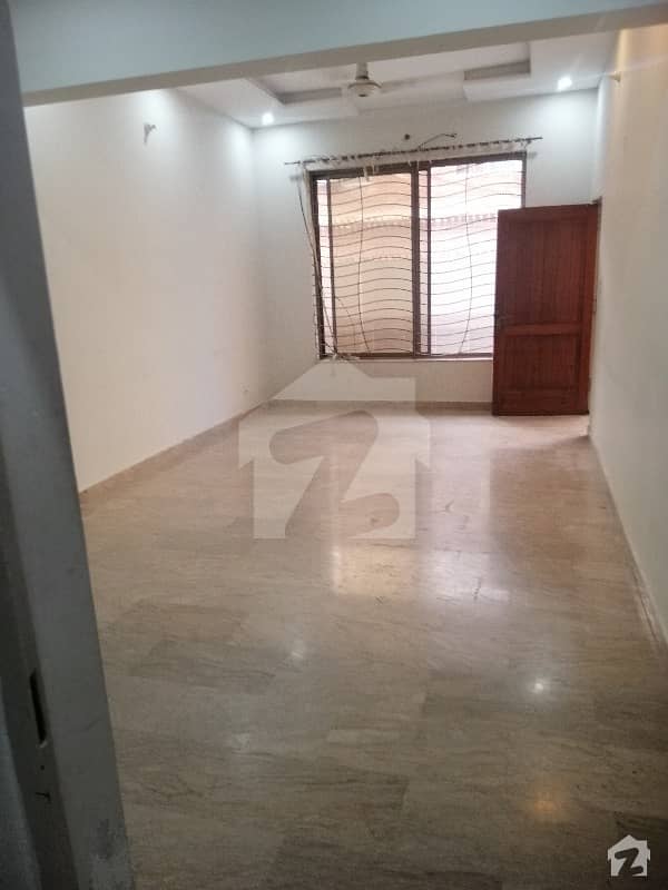 In Garden Town - Ahmed Block 2250 Square Feet Lower Portion For Rent