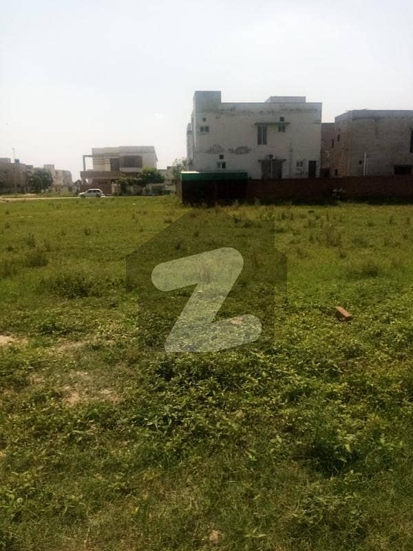 4 Kannal Plot Is Available For Sale In Executive Block In Paragon City Lahore