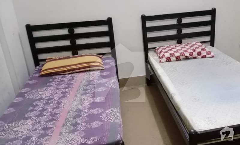 ڈیفینس ویو سوسائٹی کراچی میں 1 کمرے کا 1 مرلہ کمرہ 10 ہزار میں کرایہ پر دستیاب ہے۔