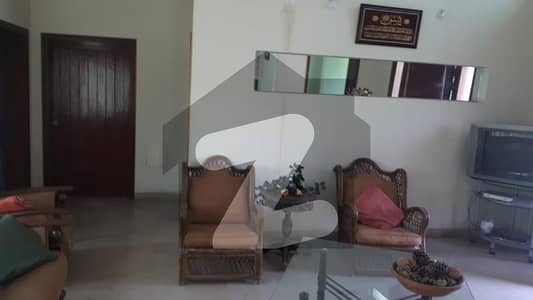 Avail Yourself A Great 4500 Square Feet Farm House In Sher Shah Road