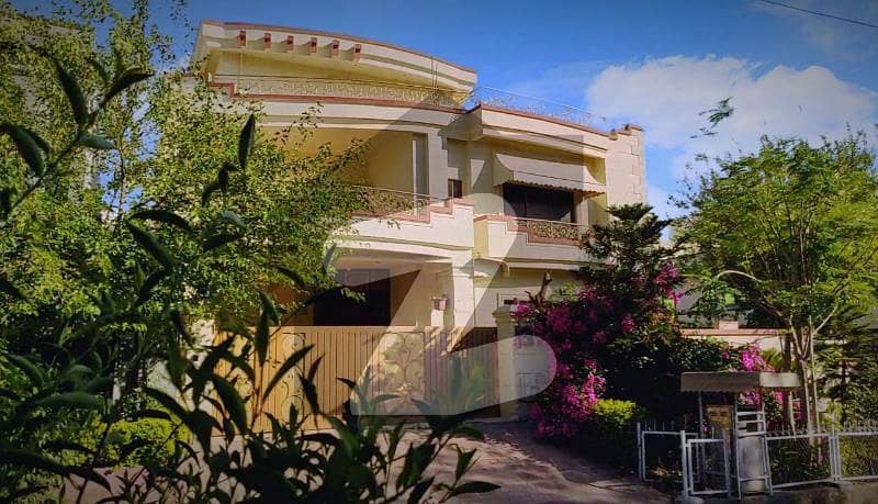 P W D Islamabad Fully Furnished Premier Ultra Luxury 50x90 Corner Triple Story House