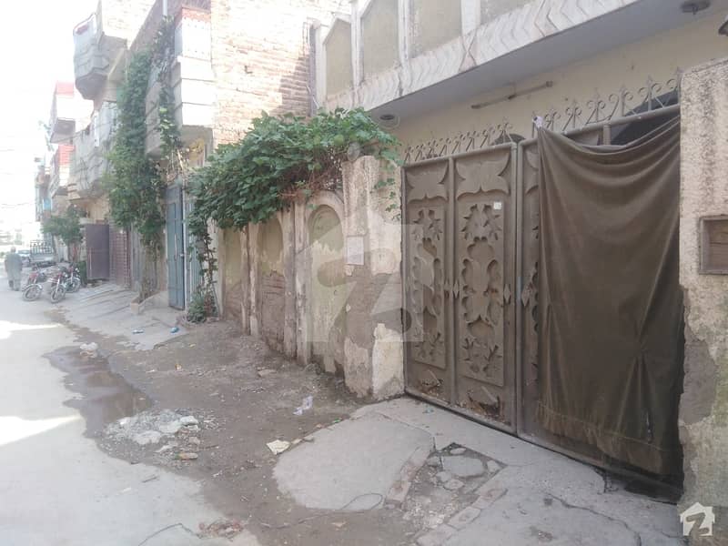 حیات آباد فیز 2 - جے5 حیات آباد فیز 2 حیات آباد پشاور میں 5 کمروں کا 5 مرلہ مکان 1.55 کروڑ میں برائے فروخت۔