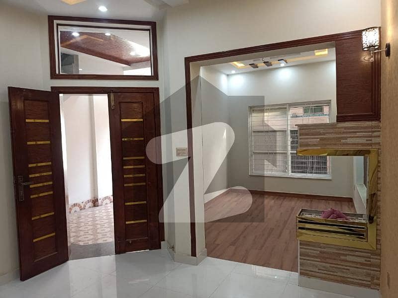 نیو سُپر ٹاؤن لاہور میں 3 کمروں کا 3 مرلہ مکان 1.45 کروڑ میں برائے فروخت۔