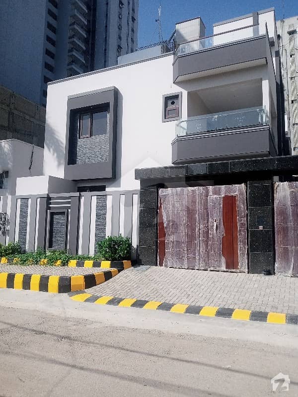شہید ملت روڈ کراچی میں 5 کمروں کا 10 مرلہ مکان 8.5 کروڑ میں برائے فروخت۔