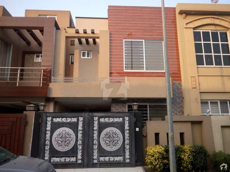 Best House Available In Rs 12,000,000 In A Prominent Location