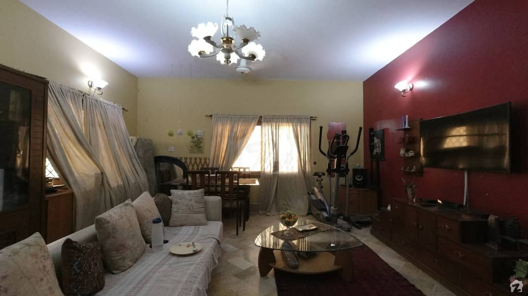 نارتھ ناظم آباد ۔ بلاک سی نارتھ ناظم آباد کراچی میں 5 کمروں کا 16 مرلہ مکان 6.75 کروڑ میں برائے فروخت۔