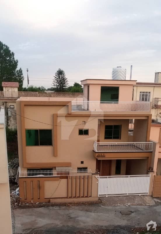 بہارہ کھوہ اسلام آباد میں 6 کمروں کا 12 مرلہ مکان 2.1 کروڑ میں برائے فروخت۔