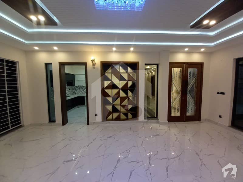 1 Kanal House For Sale In Sector E Bahria Town Lahore