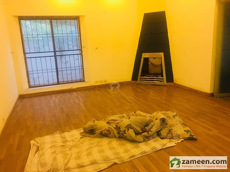 1 Kanal Independent House In Model Town For Rent