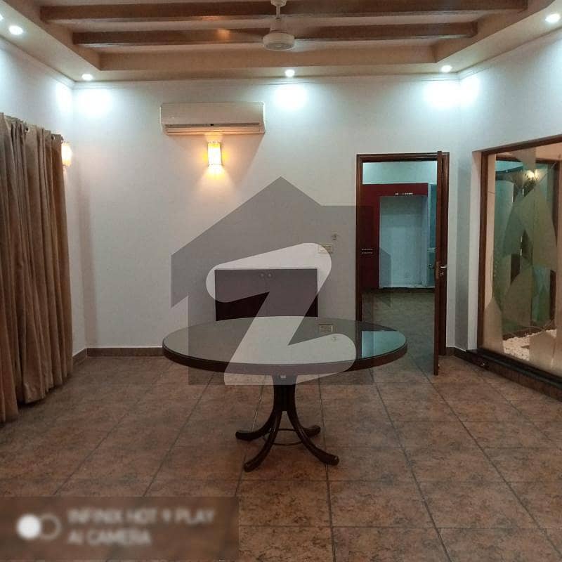 100 Original pictures 1 KANAL UNFURNISHED HOUSE FOR RENT IN ,DHA LAHORE PHASE 5
