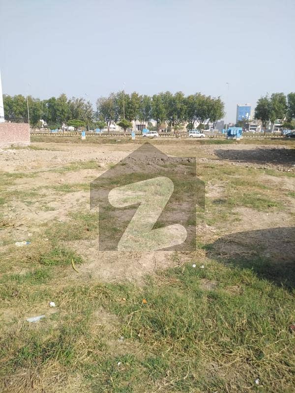 5 Marla Hot Location Plot For Sale 5 Marla Hot Location Plot For Sale