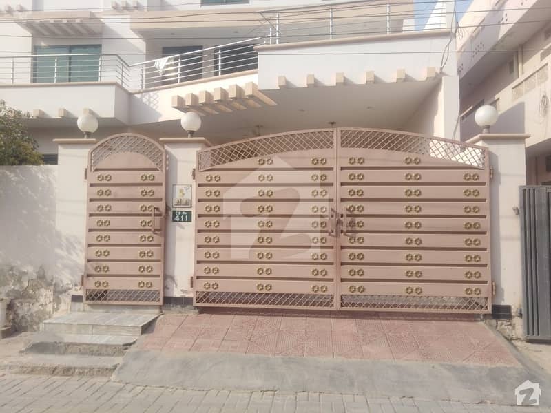 In Model Town A House Sized 12.5 Marla For Sale