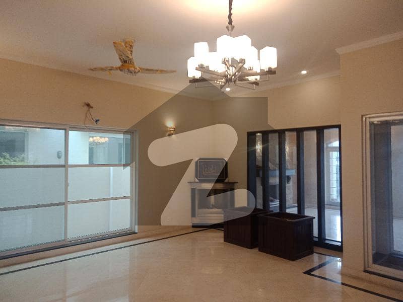 Beautiful 1 Kanal Upper Portion For Rent In Dha Lahore