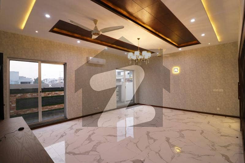 LUXURY KANAL BUNGALOW FOR SALE IN DHA PHASE 8