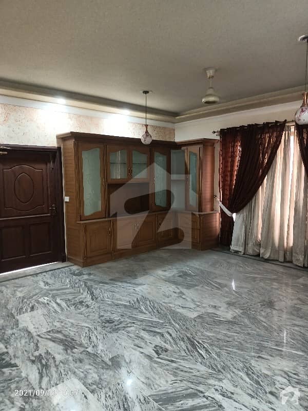 20 Marla Lavish House For Rent In Raza Town, 204 Chak Stop Near Babo Cng, Canal Road Faisalabad