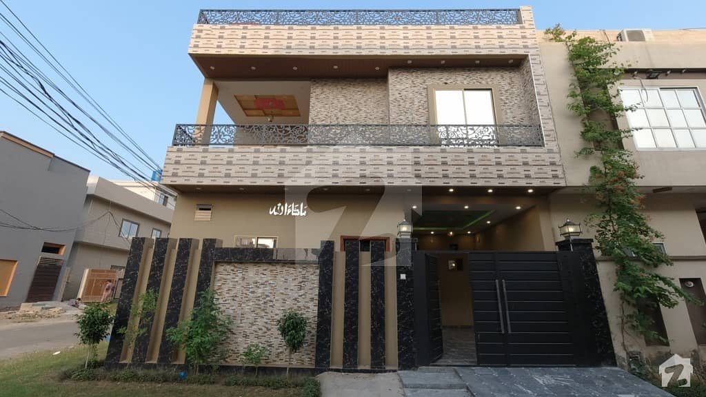 Well-Planned House Available For Sale In Lahore