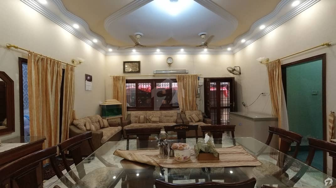 نارتھ ناظم آباد ۔ بلاک ڈی نارتھ ناظم آباد کراچی میں 5 کمروں کا 16 مرلہ مکان 5.3 کروڑ میں برائے فروخت۔