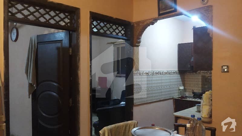 چانڈیو ولیج پنجاب کالونی کراچی میں 2 کمروں کا 2 مرلہ فلیٹ 26 لاکھ میں برائے فروخت۔