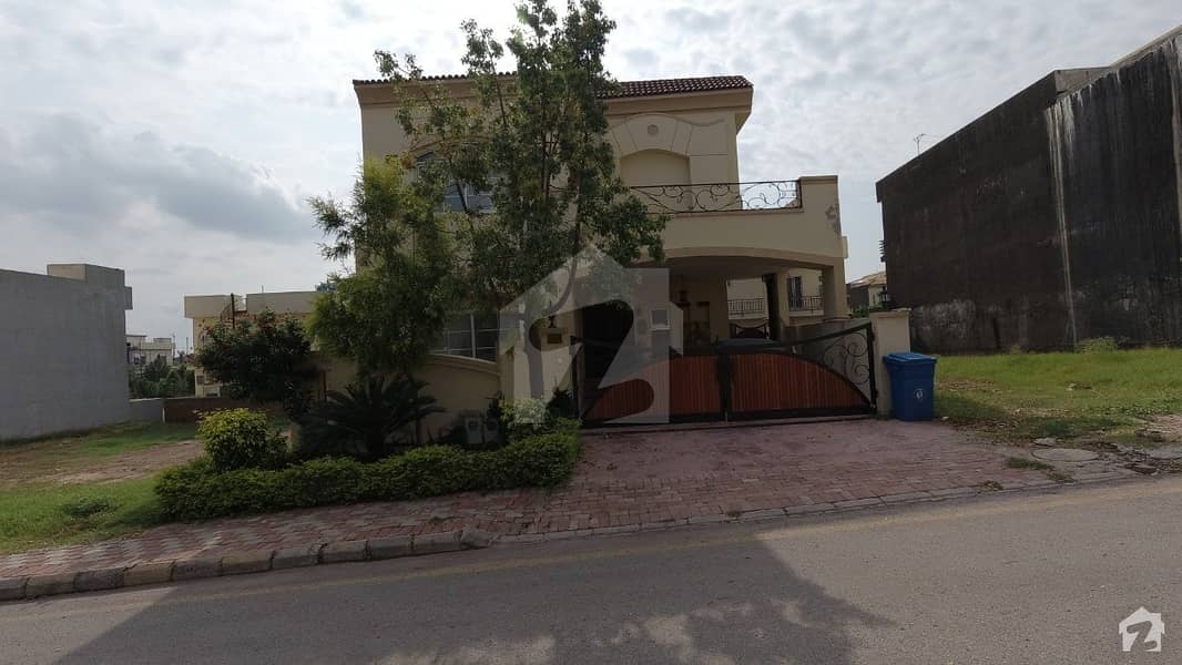 10 Marla Triple Unit Sun Face Beautiful House for sale Sector C-1 Bahria Enclave Islamabad
