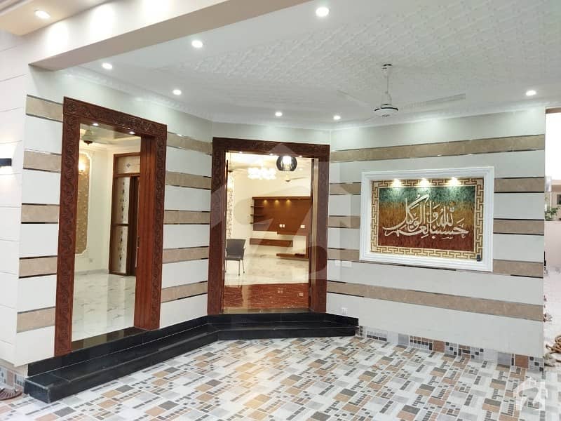ڈی ایچ اے 11 رہبر لاہور میں 6 کمروں کا 10 مرلہ مکان 3.45 کروڑ میں برائے فروخت۔