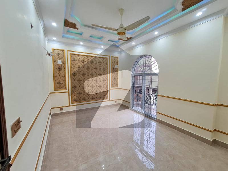 ڈی ایچ اے 11 رہبر لاہور میں 3 کمروں کا 5 مرلہ مکان 1.78 کروڑ میں برائے فروخت۔