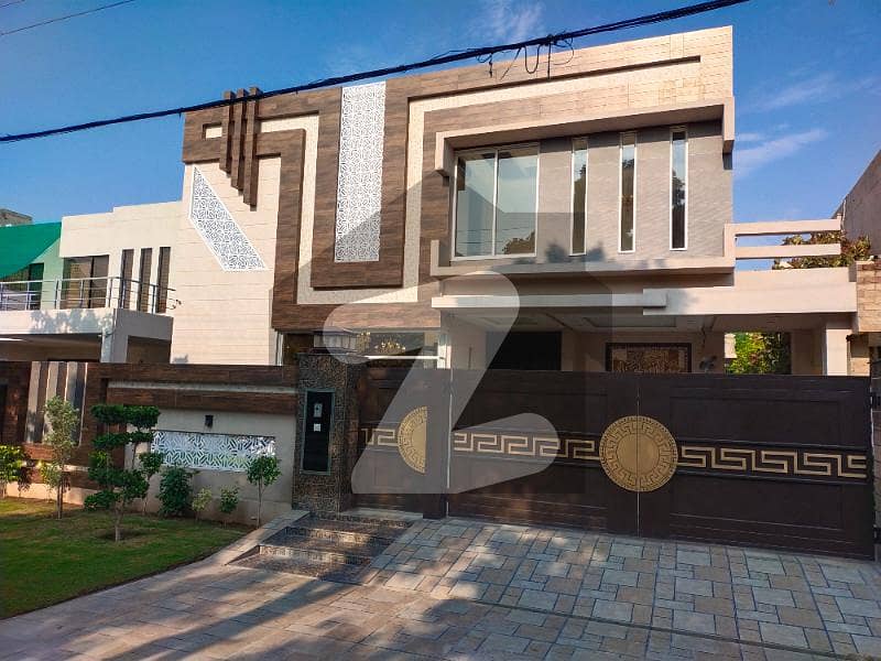 1 KANAL BRAND NEW LUXURY DREAM HOME FOR SALE IN DHA PHASE 3 HOT LOCATION.